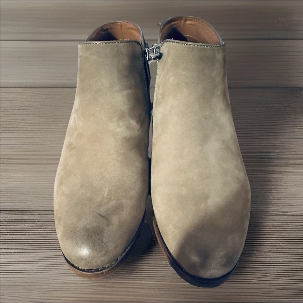 AETREX Womens Laurel Suede-Distressed warm Grey Bootie-Side Zip 8.5~NEWw/Defects